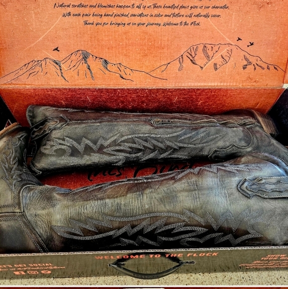 Freebird Wonder leather boots in Olive (New with box) - Picture 7 of 10